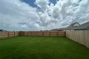 310 Pickel Dr, Rockdale, TX 76567 - Photo 6