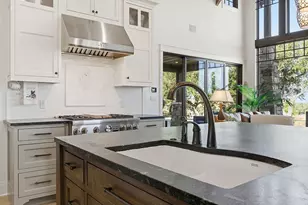 9825 Grand Summit Blvd, Dripping Springs, TX 78620 - Photo 10