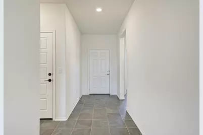 18600 Golden Eagle Way, Elgin, TX 78621 - Photo 6