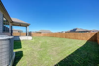 18600 Golden Eagle Way, Elgin, TX 78621 - Photo 40