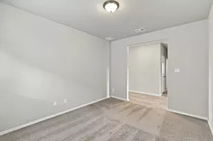 132 Wind Hl, Jarrell, TX 76537 - Photo 26