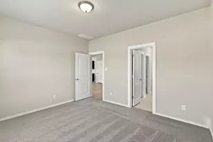 132 Wind Hl, Jarrell, TX 76537 - Photo 18