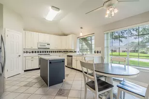3310 Flower Field Ln, Pearland, TX 77584 - Photo 12
