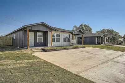 113 Fisher Street #A & B, Elgin, TX 78621 - Photo 2