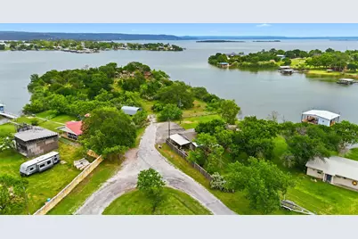 1412 Parkway Street, Tow, TX 78672 - Photo 2