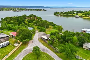 1412 Parkway St, Tow, TX 78672 - Photo 2