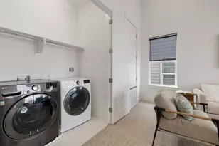 6124 Florencia Ln, Austin, TX 78724 - Photo 32