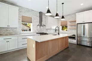 18205 Fair Ln, Jonestown, TX 78645 - Photo 12