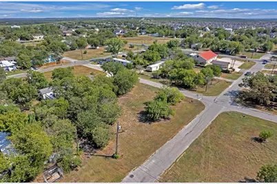 301 E Boyce Street, Manor, TX 78653 - Photo 4