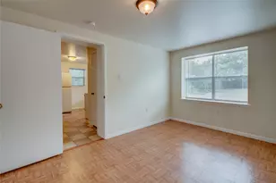 1308 S Pine St, Georgetown, TX 78626 - Photo 16