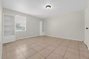 1308 S Pine St, Georgetown, TX 78626 - Photo 4