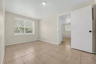 1308 S Pine St, Georgetown, TX 78626 - Photo 12