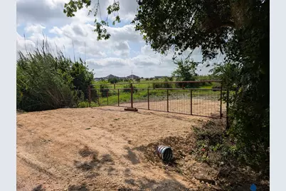 333 County Road 217 Street, Florence, TX 76527 - Photo 2