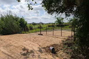 333 County Road 217 St, Florence, TX 76527 - Photo 2