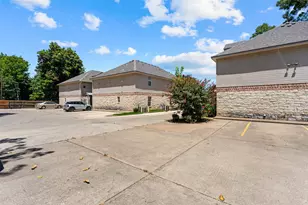 2101 S 7th St, Waco, TX 76706 - Photo 8