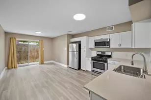 2303 East Side Dr, Austin, TX 78704 - Photo 2