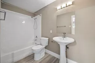 2303 East Side Dr, Austin, TX 78704 - Photo 16