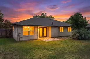 1100 Red Cliff Dr, Austin, TX 78758 - Photo 34