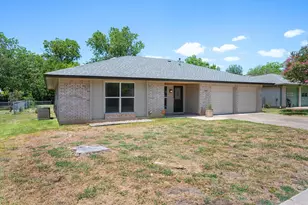 1100 Red Cliff Dr, Austin, TX 78758 - Photo 4