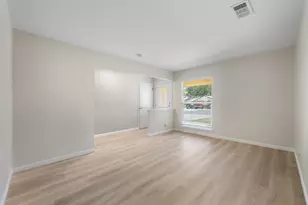 1100 Red Cliff Dr, Austin, TX 78758 - Photo 12
