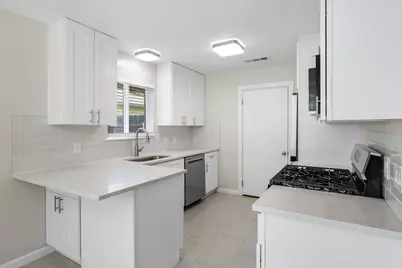 1100 Red Cliff Drive, Austin, TX 78758 - Photo 18