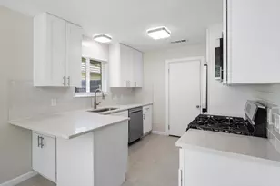 1100 Red Cliff Dr, Austin, TX 78758 - Photo 18