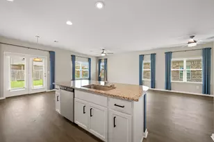 121 Shiner Ln, Georgetown, TX 78626 - Photo 10