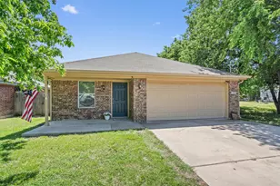 1202 E Ave F, Lampasas, TX 76550 - Photo 24