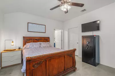 1202 E Avenue F, Lampasas, TX 76550 - Photo 16