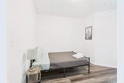 911 W 22nd Street #301, Austin, TX 78705 - Photo 12