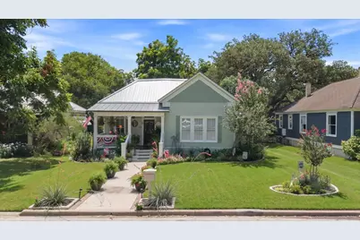 704 Gresham Street, Smithville, TX 78957 - Photo 28