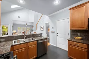 6704 Menchaca Rd, Austin, TX 78745 - Photo 12