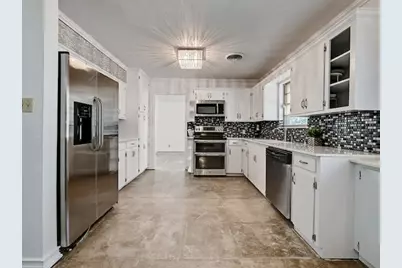 1802 Temple Drive, Austin, TX 78721 - Photo 6