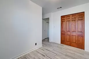 1802 Temple Dr, Austin, TX 78721 - Photo 12