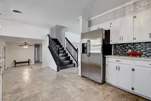 1802 Temple Dr, Austin, TX 78721 - Photo 8