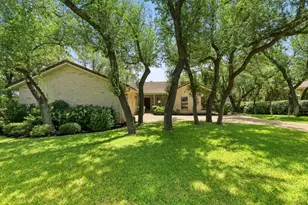 110 Blue Jay Dr, Lakeway, TX 78734 - Photo 2