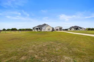 508 Purple Salvia Cv, Liberty Hill, TX 78642 - Photo 2
