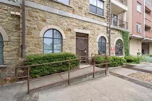 2505 San Gabriel St, Austin, TX 78705 - Photo 2