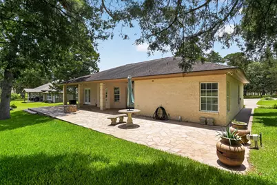 410 Pinehurst Drive, New Ulm, TX 78950 - Photo 34
