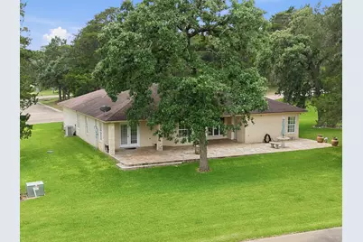410 Pinehurst Drive, New Ulm, TX 78950 - Photo 38
