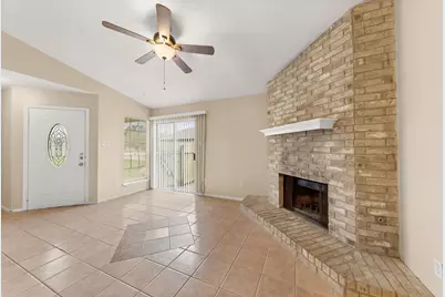 313 Greenlawn Boulevard, Round Rock, TX 78664 - Photo 4