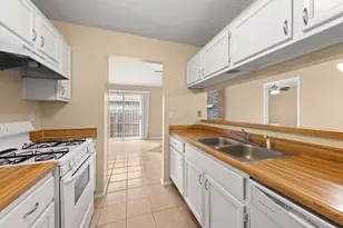 313 Greenlawn Blvd, Round Rock, TX 78664 - Photo 14