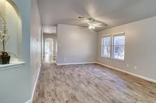 711 House Creek Dr, Leander, TX 78641 - Photo 4