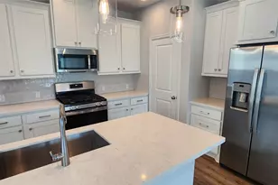 148 Los Olives Ln, Liberty Hill, TX 78642 - Photo 12