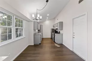 903 E Logan Street E, Round Rock, TX 78664 - Photo 8