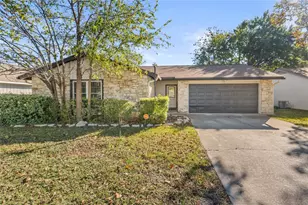 903 E Logan Street E, Round Rock, TX 78664 - Photo 1