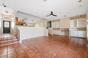 1068 Memorial Cir, New Braunfels, TX 78130 - Photo 4