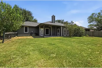 1068 Memorial Circle, New Braunfels, TX 78130 - Photo 22