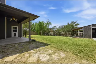 1068 Memorial Circle, New Braunfels, TX 78130 - Photo 20