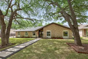 9305 Spring Hollow Dr, Austin, TX 78750 - Photo 2